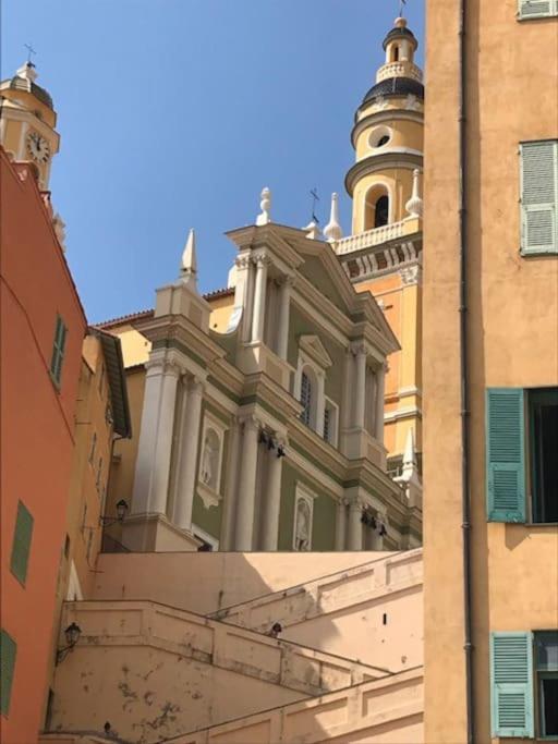 Duplex vue mer 50m de la plage des Sablettes Menton Extérieur photo