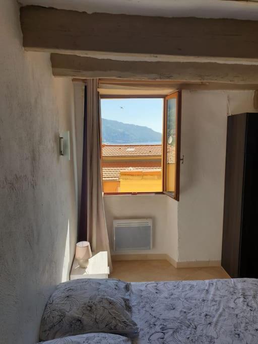 Duplex vue mer 50m de la plage des Sablettes Menton Extérieur photo