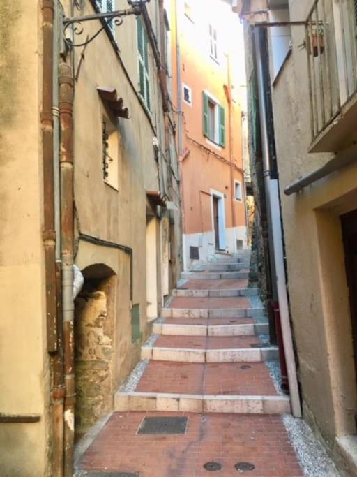 Duplex vue mer 50m de la plage des Sablettes Menton Extérieur photo