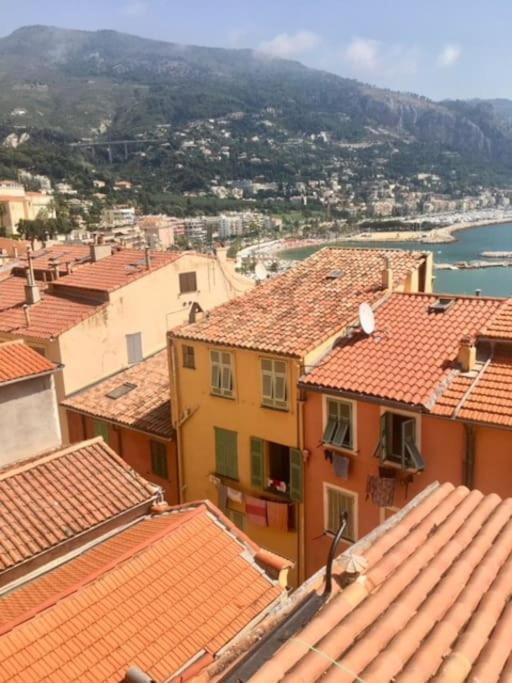 Duplex vue mer 50m de la plage des Sablettes Menton Extérieur photo