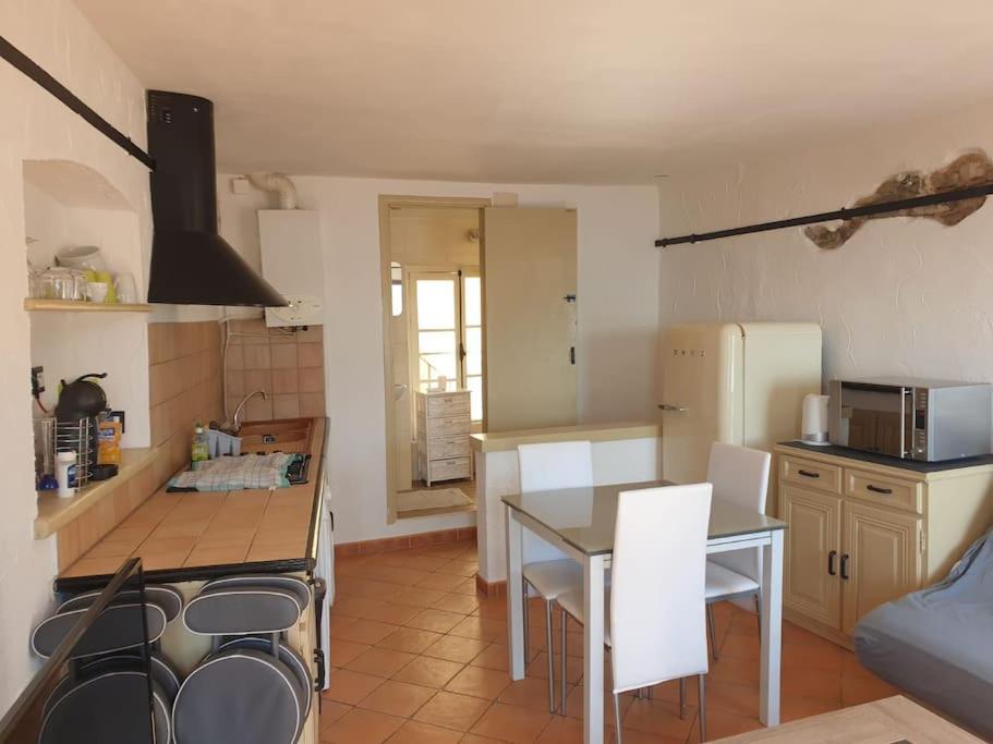 Duplex vue mer 50m de la plage des Sablettes Menton Extérieur photo