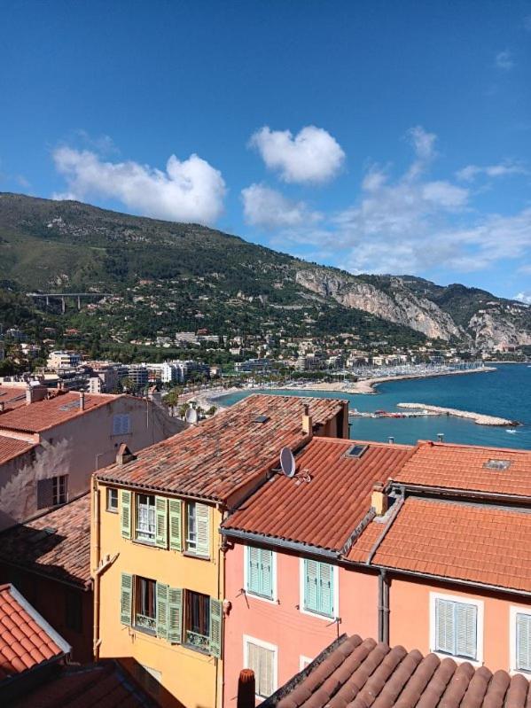 Duplex vue mer 50m de la plage des Sablettes Menton Extérieur photo