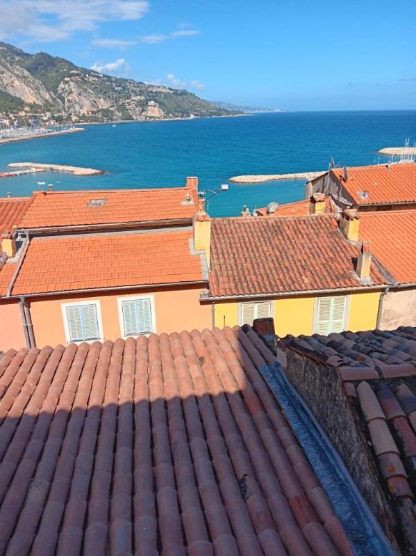 Duplex vue mer 50m de la plage des Sablettes Menton Extérieur photo