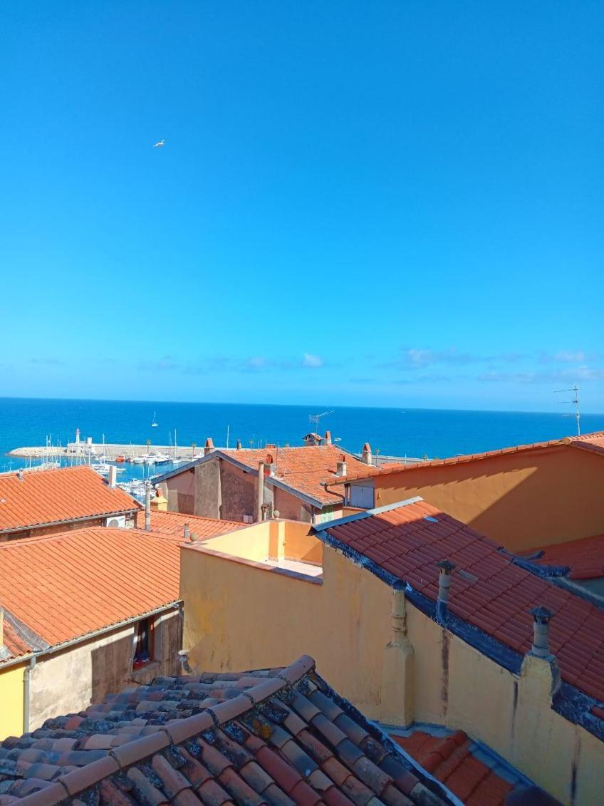 Duplex vue mer 50m de la plage des Sablettes Menton Extérieur photo